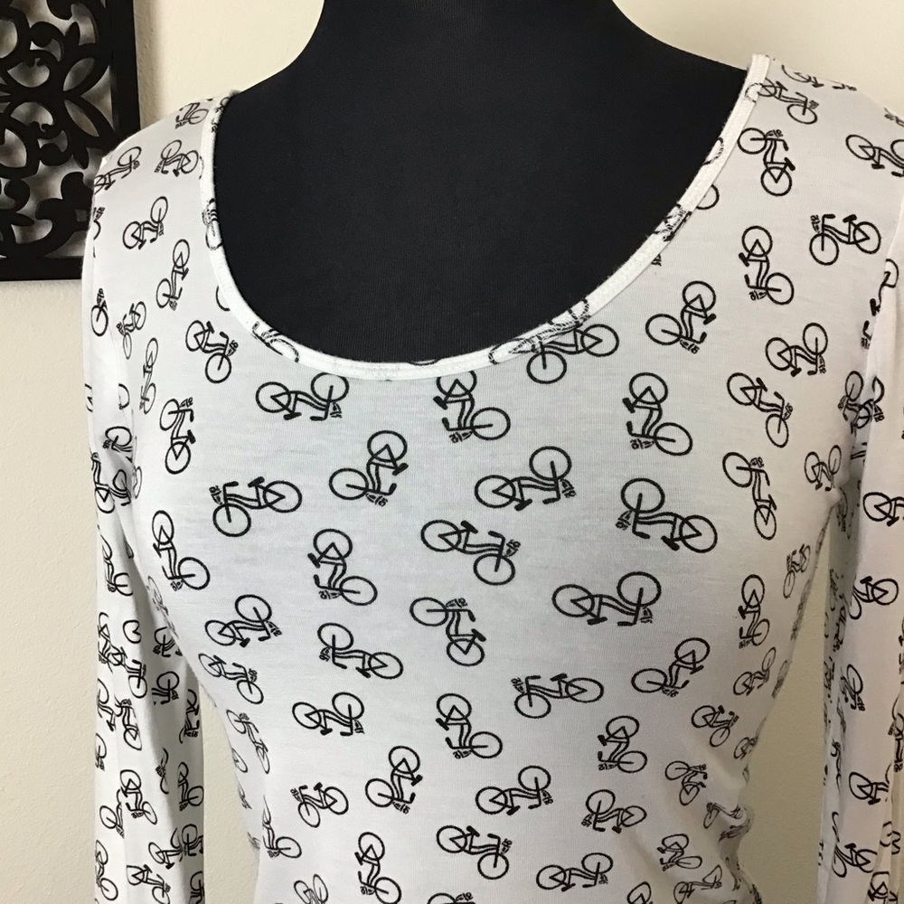 📌3/$20-Map to Mars-Bicycle Print  Crop Top